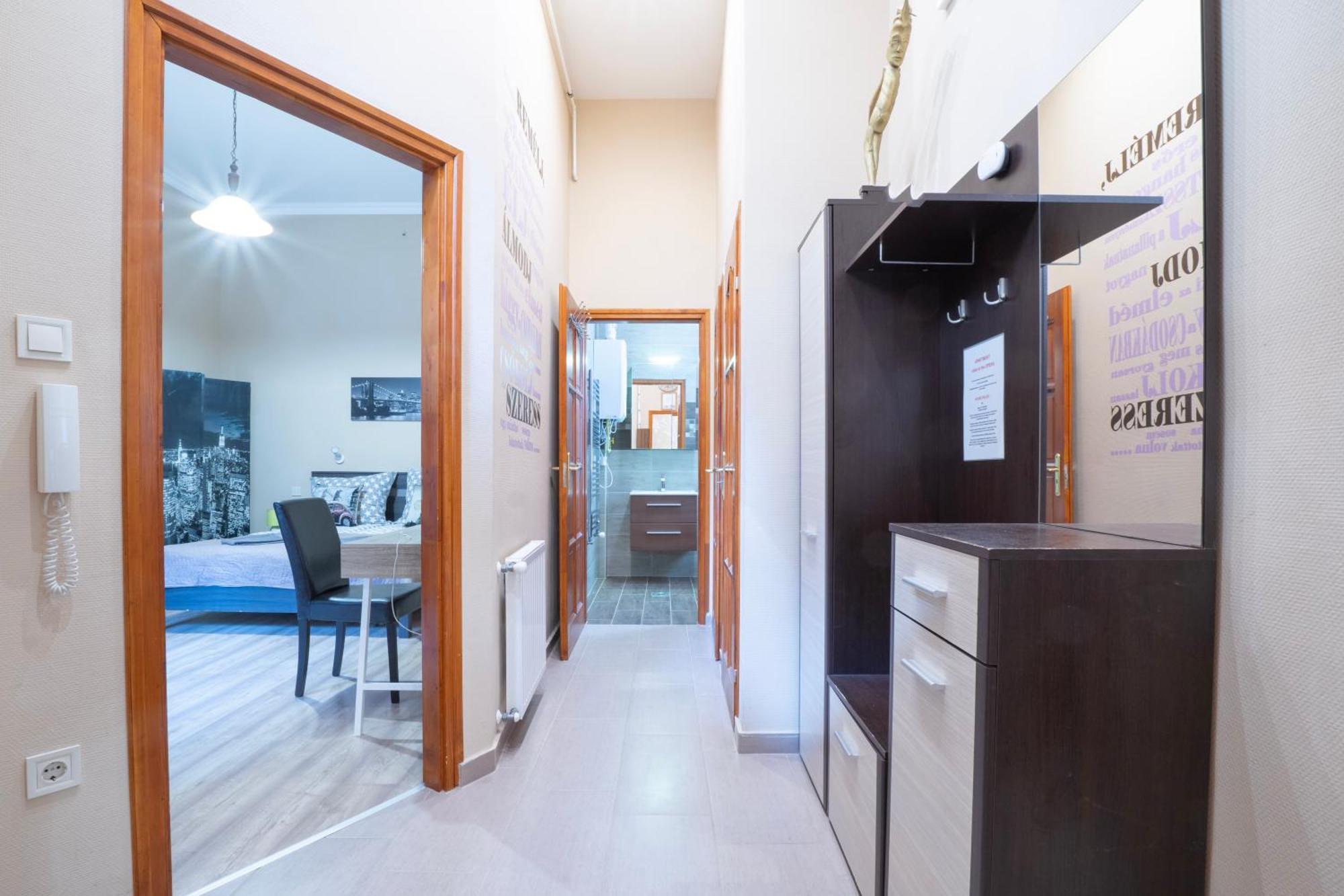 Apartment Near Opera In Downtown بودابست المظهر الخارجي الصورة